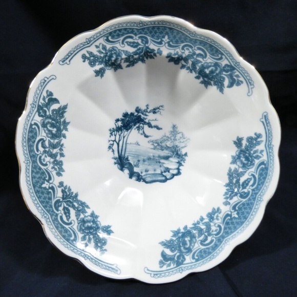 VTG Korosten Ukraine USSR Porcelain Blue on white gold rim pedestal bowl - Picture 9 of 11